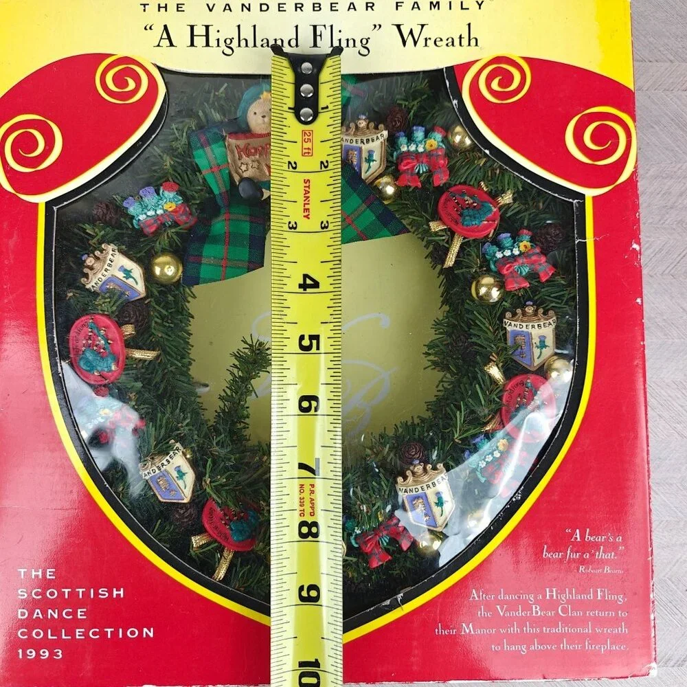 The VanderBear Family A Highland Fling Wreath 1993 Scottish Dance Tartan Decor